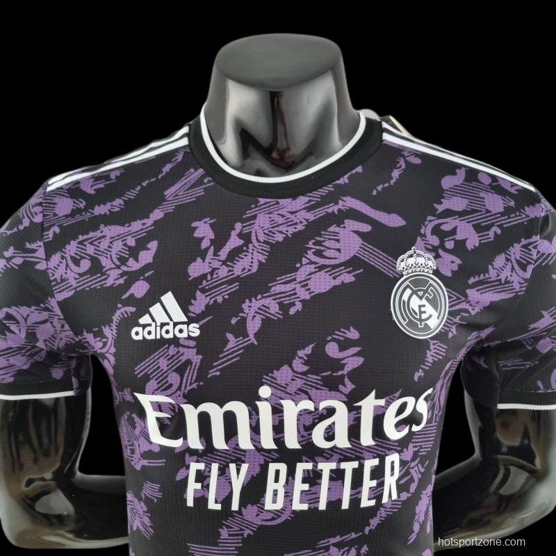 Player Version 22/23 Real Madrid Classic Edition