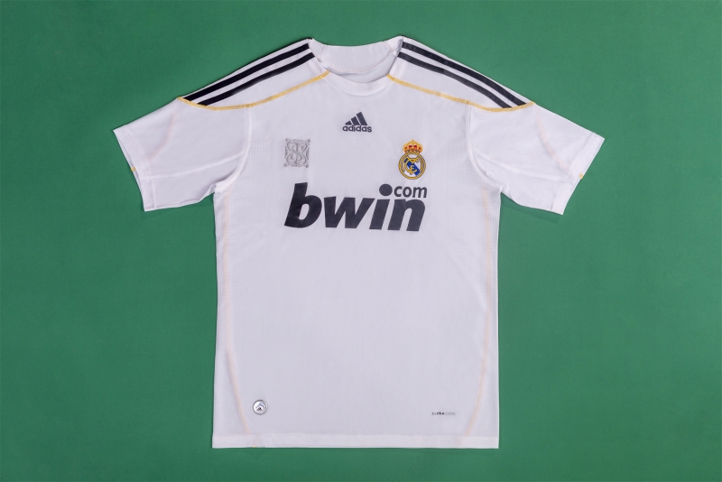 RETRO 09/10 Real Madrid Home Soccer Jersey