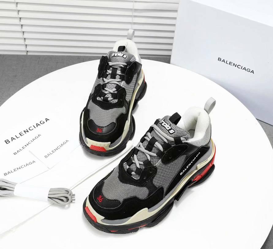 Men/Women Balenciaga Triple-S Sneaker 3 Color Item 6380340