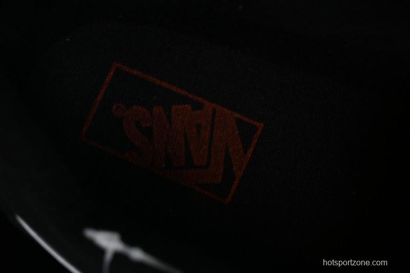 Vans Classics Knu Skool Retro Skate Shoes with Thickened Tongue and Oversized Toe - VN0009QCB9P