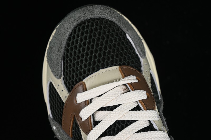 Asics Tiger GEL-1130 Low-Top Retro Running Shoes with GEL Cushioning and Durable Outsole - 1201A924-300