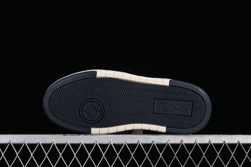 MLB Chunky Liner Basic New York Yankees Thick Platform Casual Sneakers with 6cm Height Increase - 3ASXCLS3N43WIS