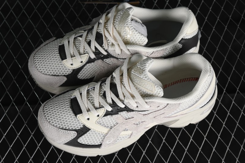 Asics Tiger GEL-1130 Low-Top Retro Running Shoes with GEL Cushioning and Ortholite Insole - 1201A982-200