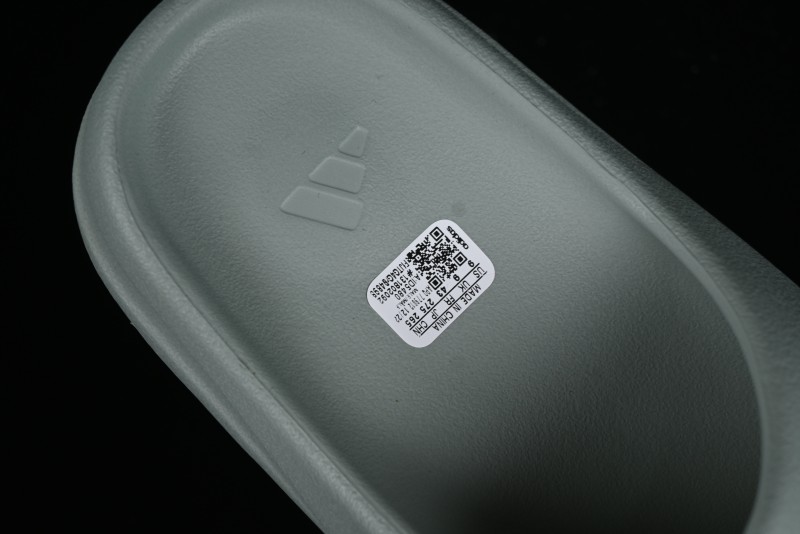 Yeezy Slide Resin Comfortable Slides with Ergonomic Design - ID5480