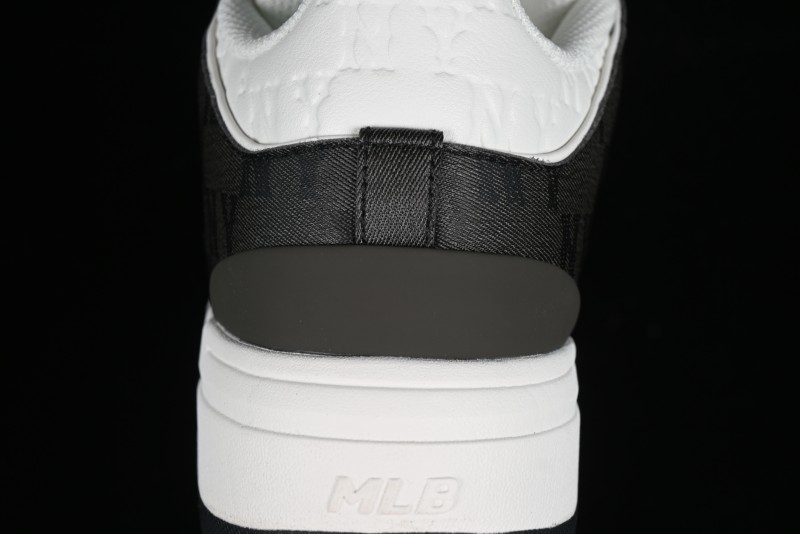 MLB Chunky Liner New York Yankees Lightweight Platform Sneakers with 6cm Height Increase - 3ASXCMM4N50BKS