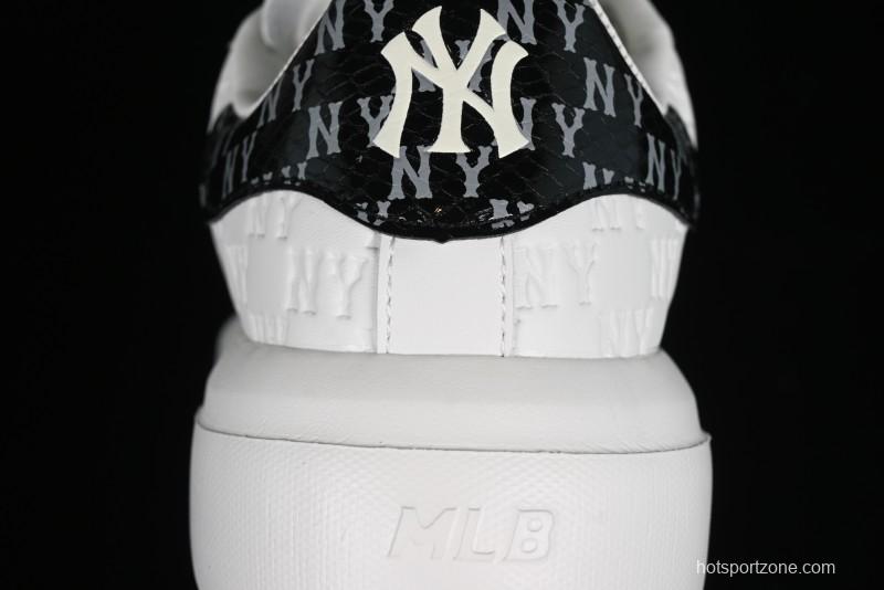 New York Yankees MLB Bigball Chunky Embo Monogram Platform Sandals - 3ASXEMN4N50BKS