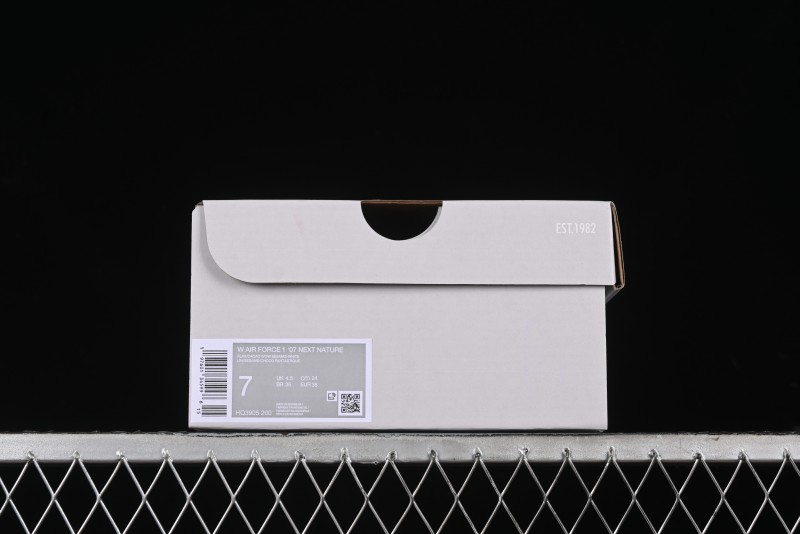 Nike Air Force 1 '07 Low Casual Sneakers with Full-Length Air Cushion - HQ3905-200