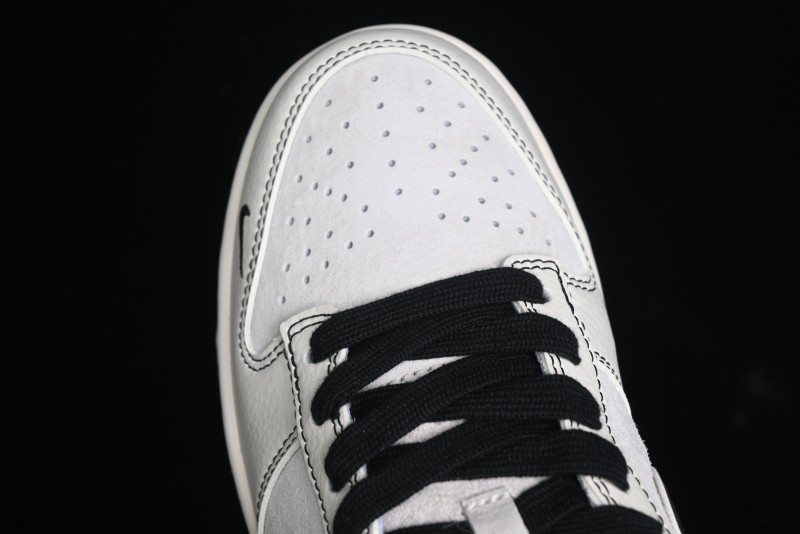 Nike SB Dunk Low Supreme Collaboration - Black Stitch Mini Swoosh Custom Low-Top Casual Skate Shoes - XX3186-302