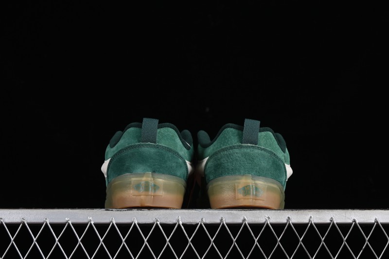 Vans Classics Knu Skool Retro Sneakers with Enlarged Toe and Thickened Sole - VN000CS0DWL