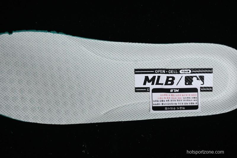 MLB Chunky Liner Basic New York Yankees Thick Sole Casual Sneakers with 6cm Height Increase - 3ASXCA12N43RDS