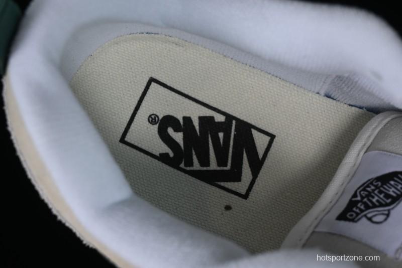 Vans Classics Knu Skool Retro Sneakers with Enlarged Toe and Thickened Tongue - VN009QCBDS