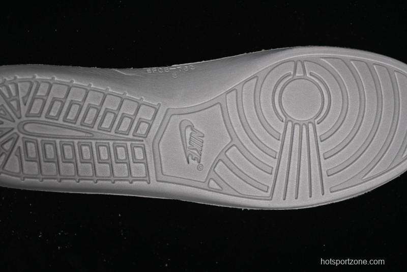 Off-White x Futura x Nike Dunk Low OW Collaboration Sneakers - CT0856-100