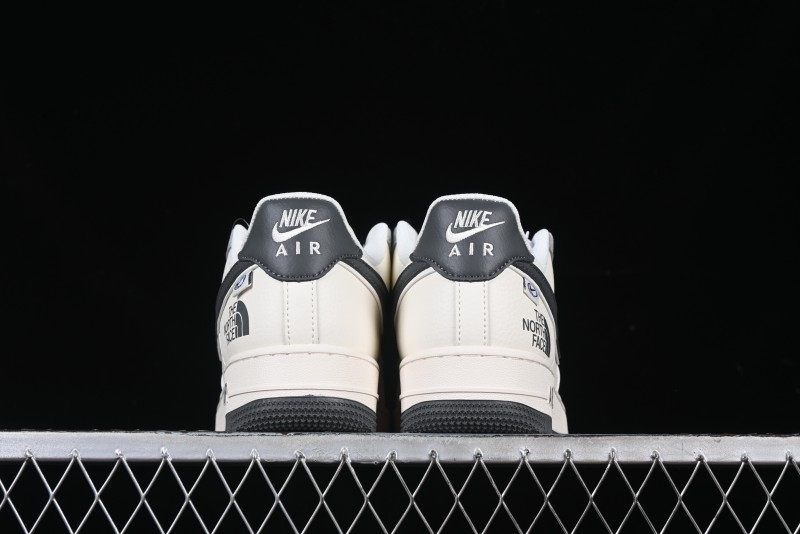 Nike Air Force 1 '07 Low The North Face Collaboration Beige Grey Check Grey Outsole Casual Sneakers - XZ6188-191
