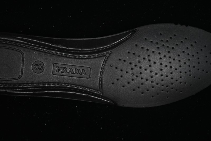 Prada Cloudbust Air Thunder Lifestyle Low-Top Sneakers - 2EG293