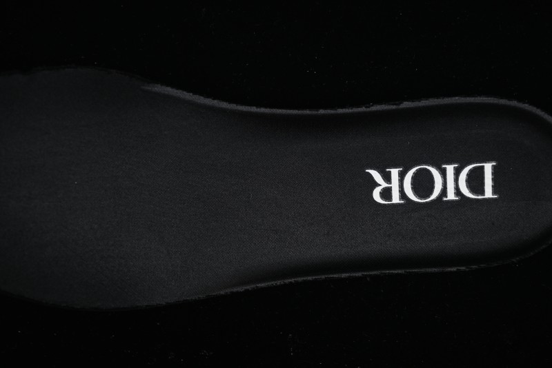 Dior B30 Sneakers with Reflective CD30 Logo and Lightweight Rubber Sole - CD30