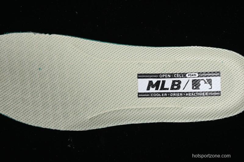 New York Yankees Chunky Runner Basic Lace-Up Lightweight Casual Sneakers - 3ASHCRR3N43WHS