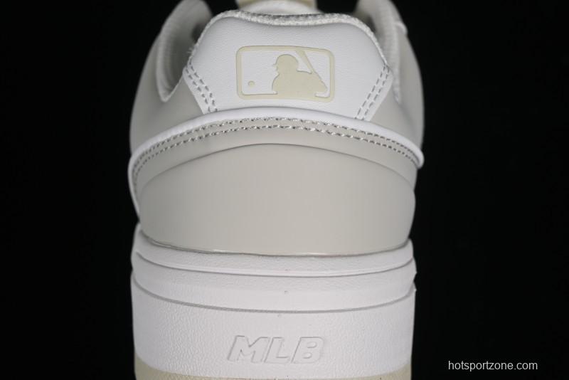 MLB Chunky Liner New York Yankees Lightweight Platform Sneakers with 6cm Height Increase - 3ASXCLB3N50IVS