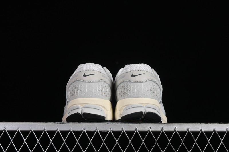 Nike Zoom Vomero 5 SP Retro Casual Running Shoes with Lightweight EVA Midsole - HF0731-007