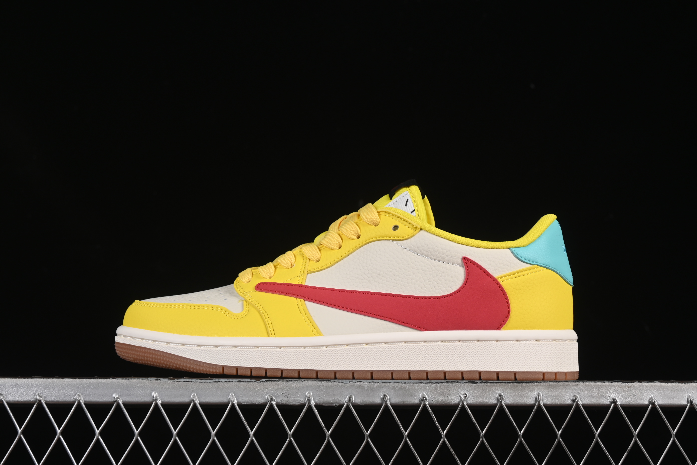 Nike Travis Scott x Fragment Design x Air Jordan 1 Low OG SP AJ1 Collaboration Retro Sneakers with Reverse Swoosh - DN6901-091