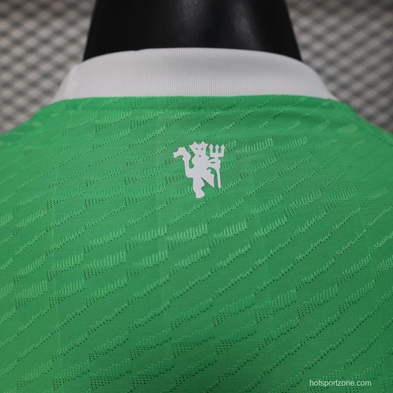 Player Version 25/26 Manchester United Green Goalkeeper Jersey