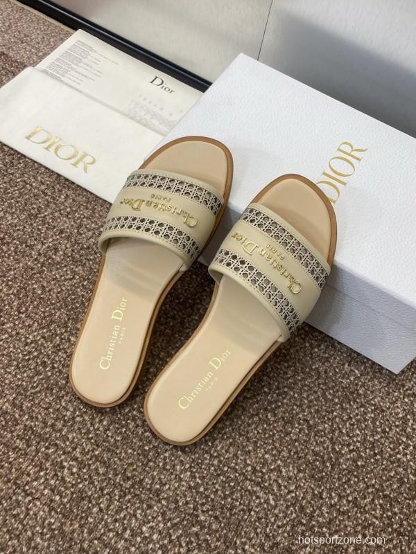 2025 Women Dior Beige Leather Slippers KFY00300
