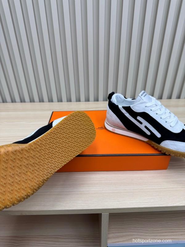 2025 Unisex Hermès White Black Suede Down Fabric Sneakers Top Version KFY00300