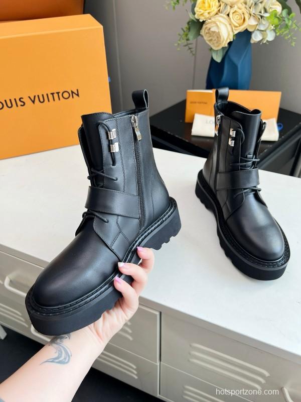 2024 Women Louis Vuitton Black Calf Leather Ankle Boots MJ00310