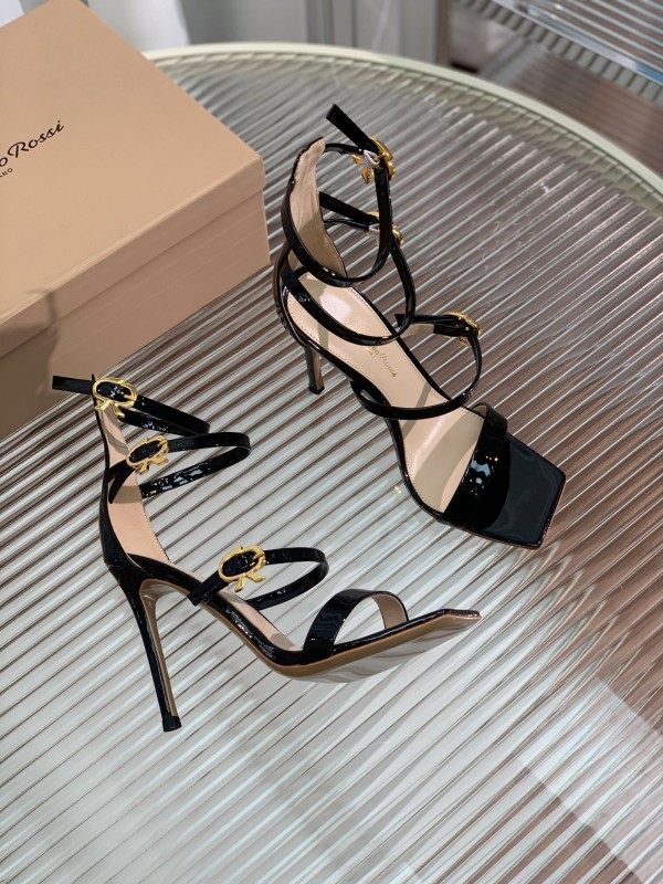 2025 Women Gianvito Rossi Black Patent Leather Strappy High Heel Sandals