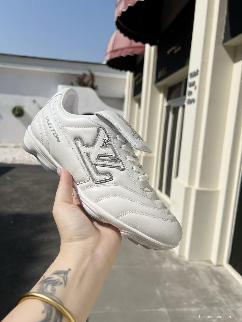 2025 Unisex Louis Vuitton White Leather Sneakers MJ00380