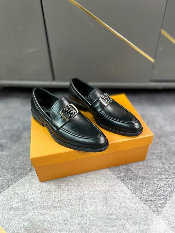 2024 Men Louis Vuitton Black Leather Loafers MJ00290