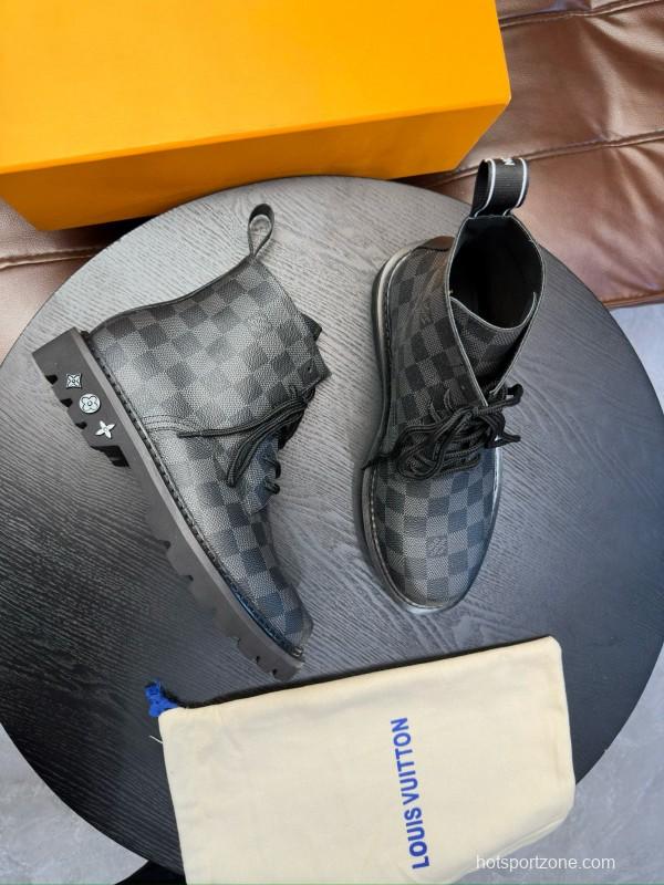 2024 Men Louis Vuitton Black Grey Leather Ankle Boots MJ00440