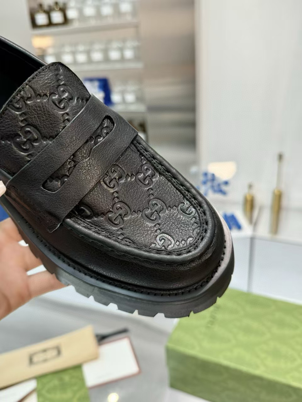 2024 Women Gucci Black Leather Loafers MJ00320