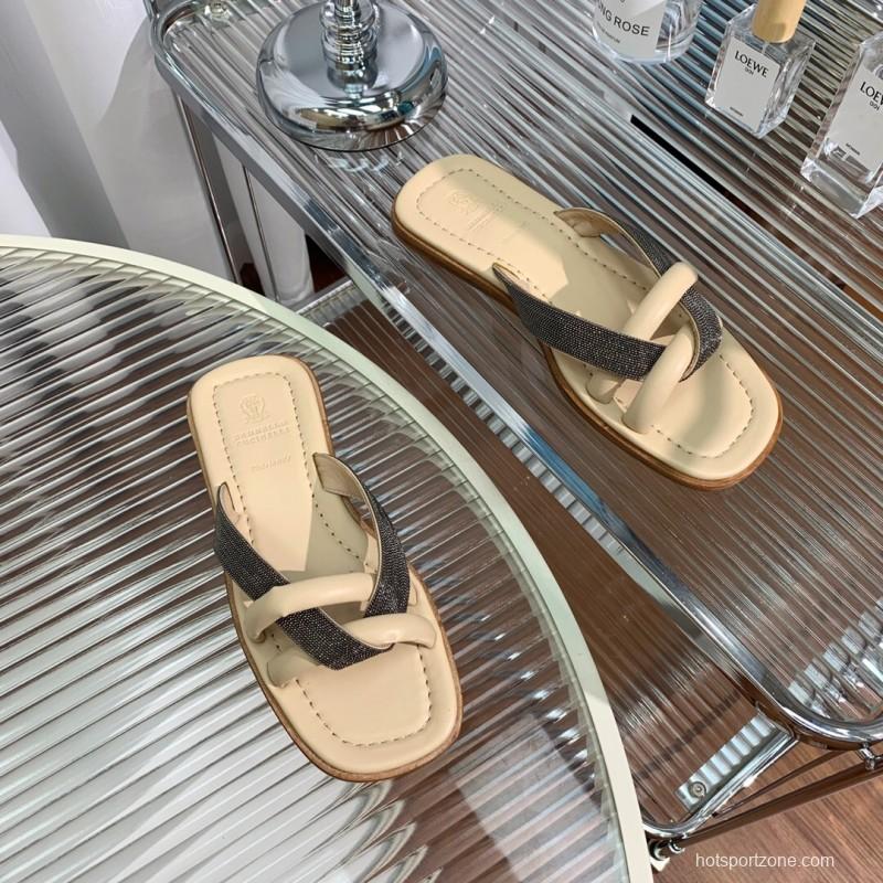 2025/Women Brunello Cucinelli Beige Leather Flat Sandals Handcrafted Chain Detail KFY00300 (F)
