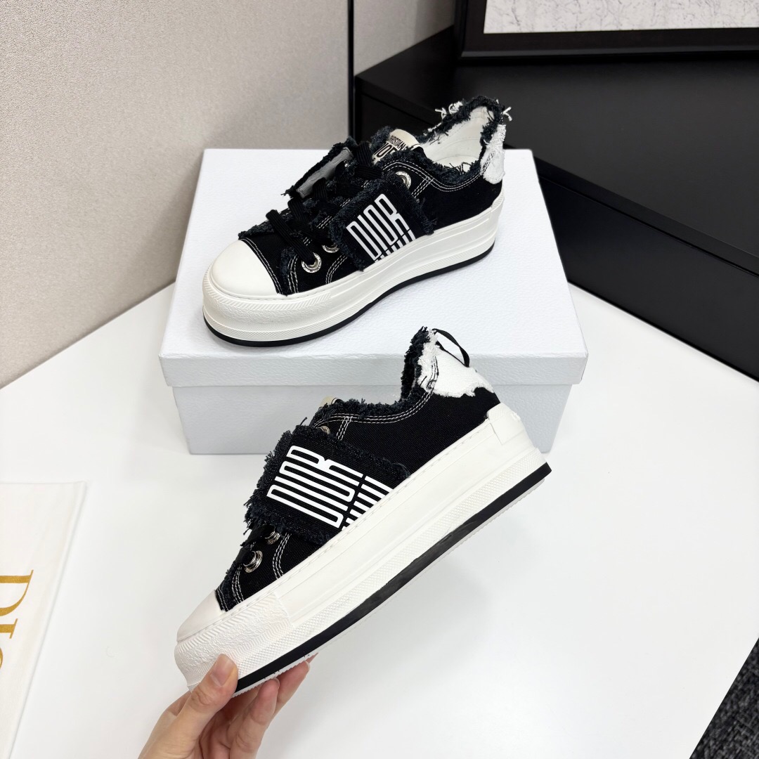 2025 Women Dior Black White Canvas Sneakers LY00300
