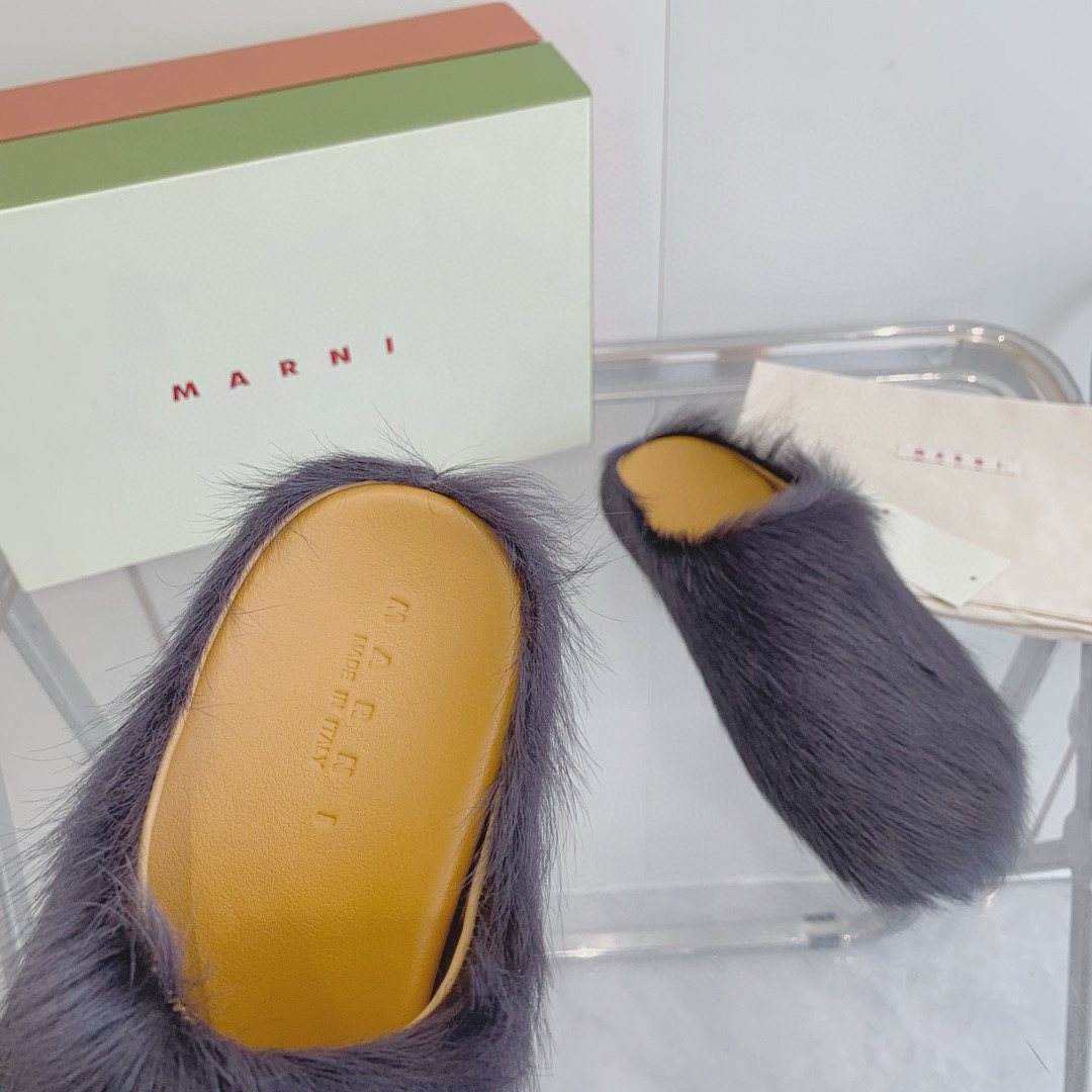 2024 Women Marni Gray Pony Hair Mules MJ00320