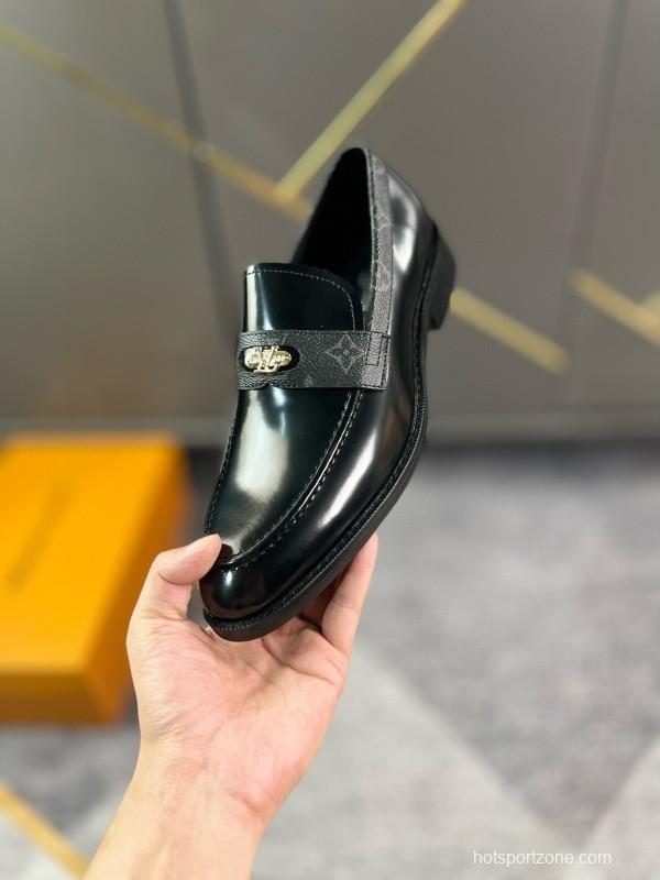 2024 Men Louis Vuitton Black Leather Formal Shoes MJ00290