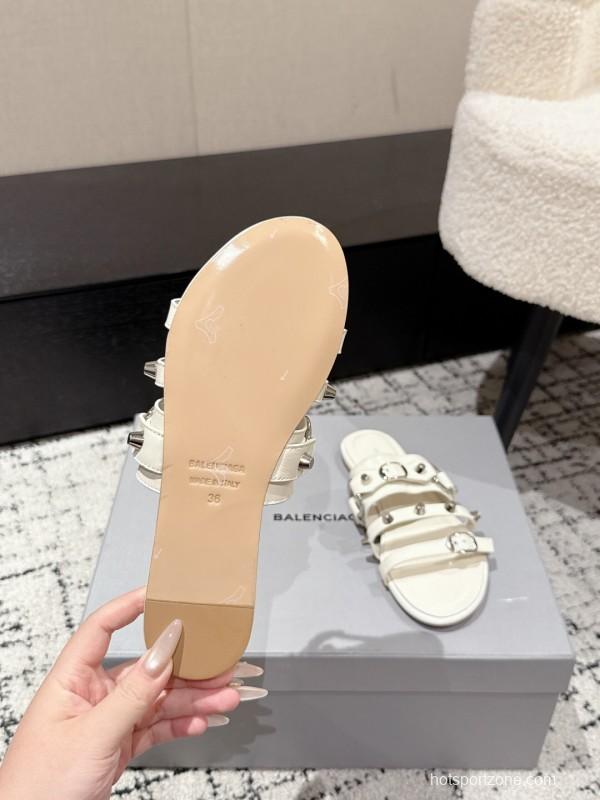 2025 Slippers Balenciaga White Leather Metal Studs KFY00289
