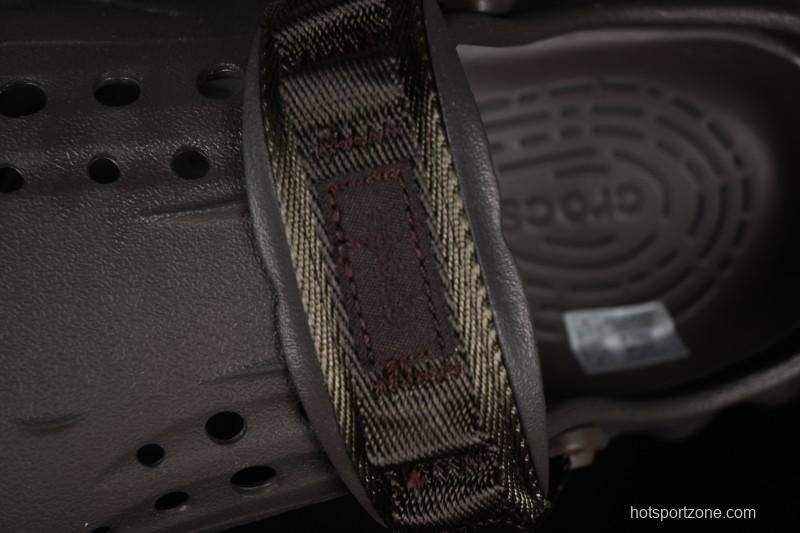 Crocs Bobs Flat Heel Closed Toe Slip-On Beach Clog Sandals - B.D4