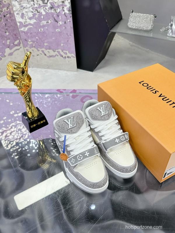 2025 Unisex Louis Vuitton Silver Grey White Leather Fabric Plimsolls Hand-Crafted Crystal AS00400