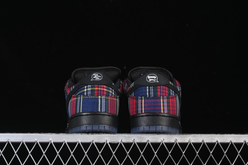 Nike SB Dunk Low Nardwuar Collaboration Scottish Plaid Low-Top Casual Skate Shoes - II1493-600