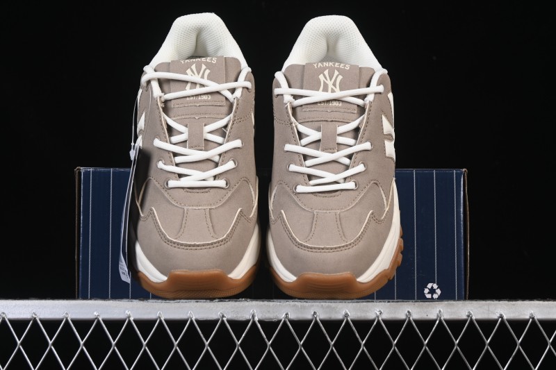 New York Yankees Bigball Chunky Vintage Window Platform Sneakers - 3ASHVT35N50BRS