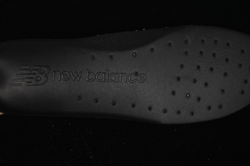 New Balance 2010 Series Retro Casual Running Shoes with Suede and Mesh Upper - U2010AGY