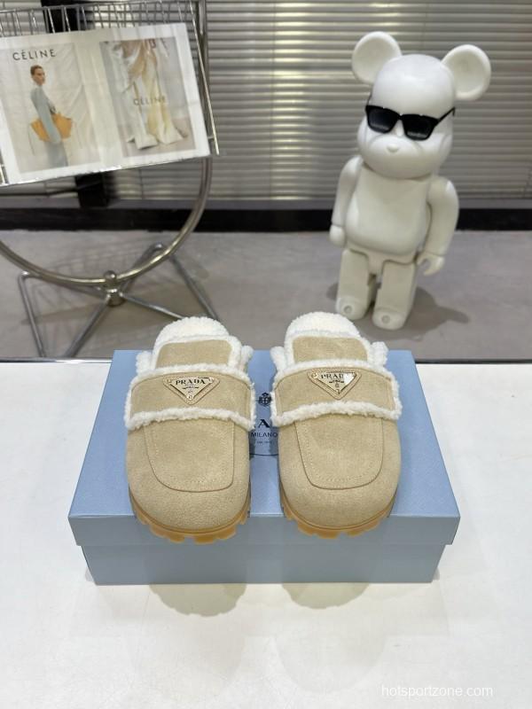 Prada Fall/Winter 2025 New Fur Mule Slippers with Triangle Buckle Bread Loaf Toe - KFY00270