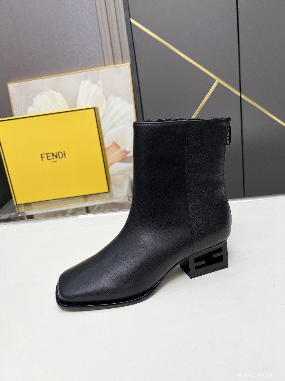 Fendi 2025 SS Short Boots - LY00370