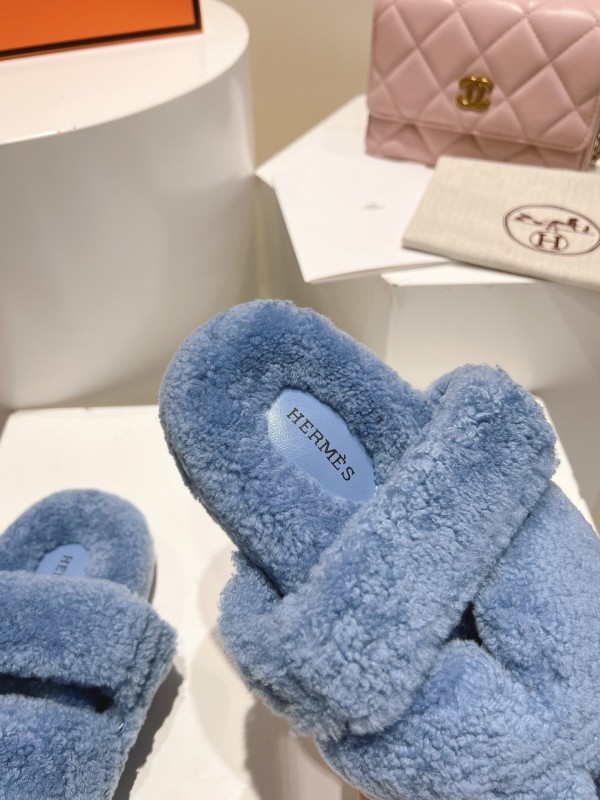 H Love Erjiu Full Wool Slippers with Slightly Curled Wool Design - LY00270