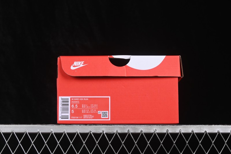 Nike V2K Run Retro Low-Top Running Shoes with Cushlon Foam and Anti-Slip Traction - FD0736-115