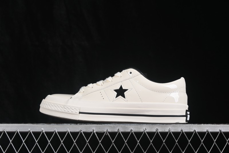 Converse One Star 95 Classic Low-Top Skateboarding Shoes with Glossy Patent Leather and Reflective Star Logo - 167324C