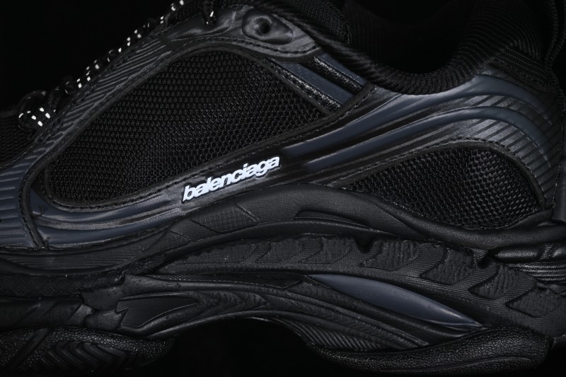 Balenciaga Triple S 2 Gradient Mesh Running Shoes with Layered Sole Design - WTRS21011