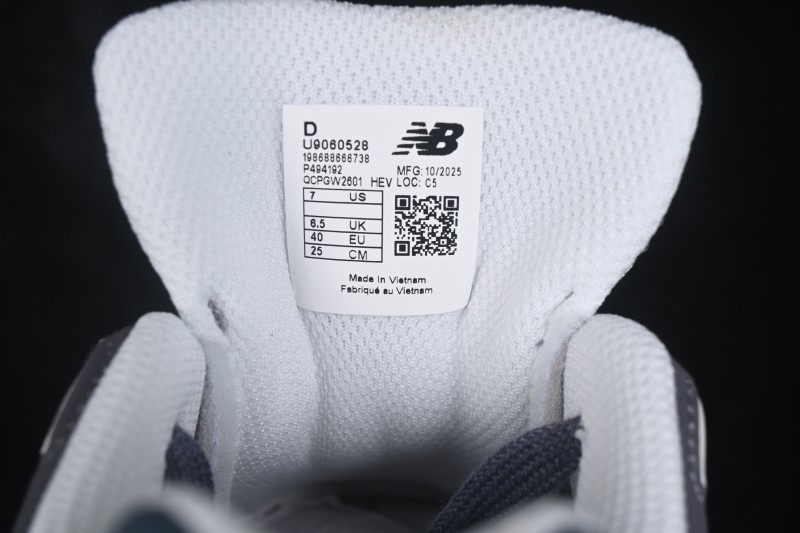 New Balance 9060 Retro Running Shoes with ABZORB Cushioning and Suede Overlays - U9060528
