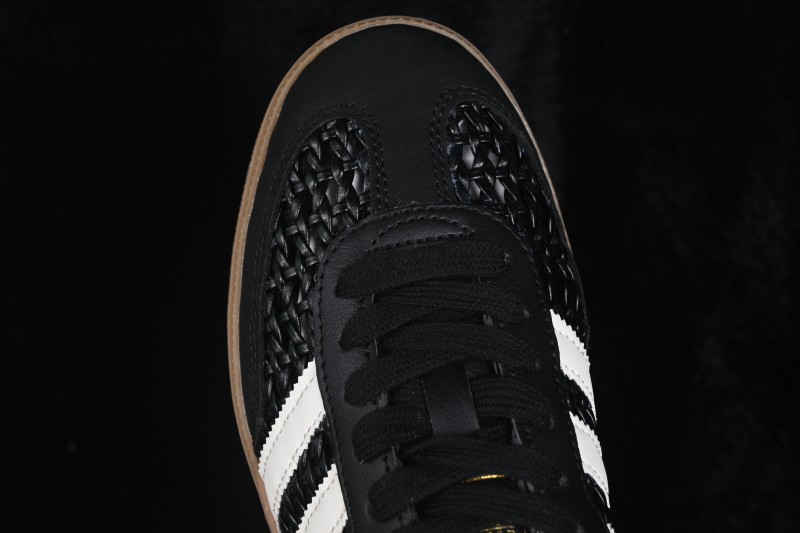 Adidas Samba OG Classic Sneakers with Retro Design - HQ9282